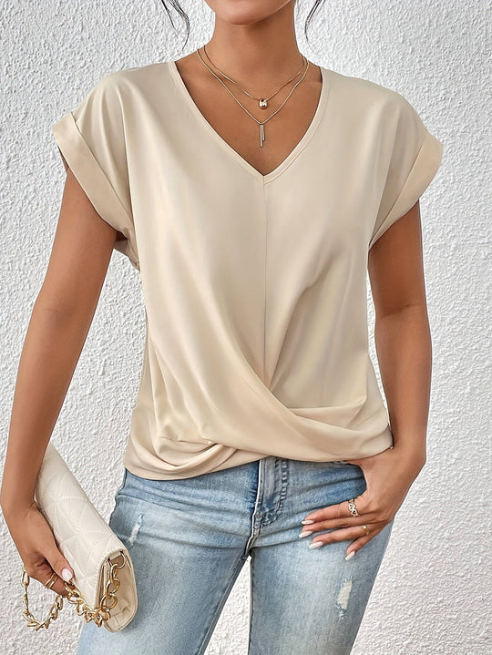 Grace - Relaxed Fit T-Shirt with Sweetheart Neckline